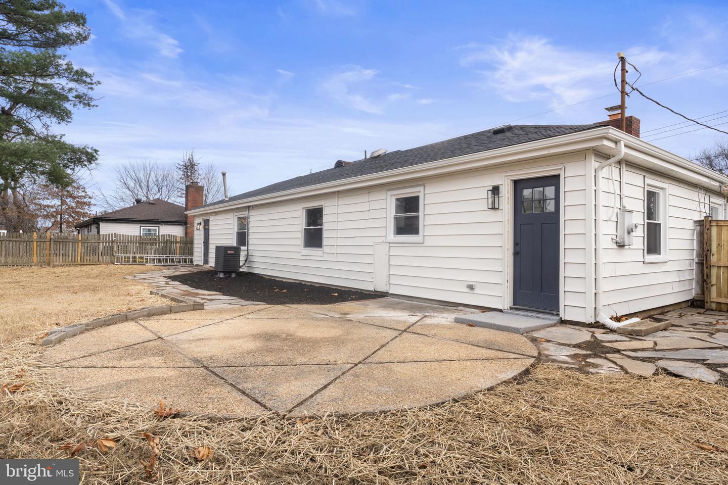 6402 PIONEER DR, SPRINGFIELD, Virginia 22150, 3 Bedrooms Bedrooms, ,2 BathroomsBathrooms,Residential,For sale,6402 PIONEER DR,VAFX2281954 MLS # VAFX2281954