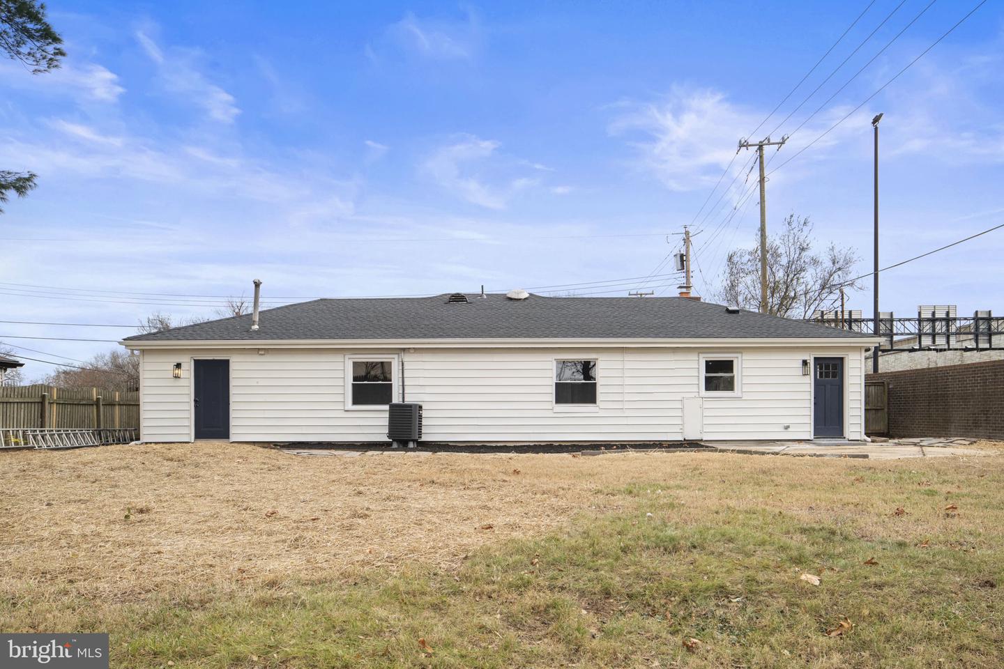 6402 PIONEER DR, SPRINGFIELD, Virginia 22150, 3 Bedrooms Bedrooms, ,2 BathroomsBathrooms,Residential,For sale,6402 PIONEER DR,VAFX2281954 MLS # VAFX2281954