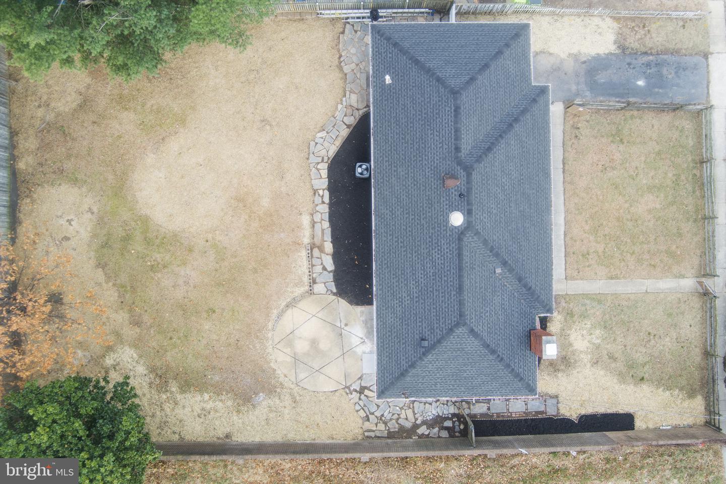 6402 PIONEER DR, SPRINGFIELD, Virginia 22150, 3 Bedrooms Bedrooms, ,2 BathroomsBathrooms,Residential,For sale,6402 PIONEER DR,VAFX2281954 MLS # VAFX2281954