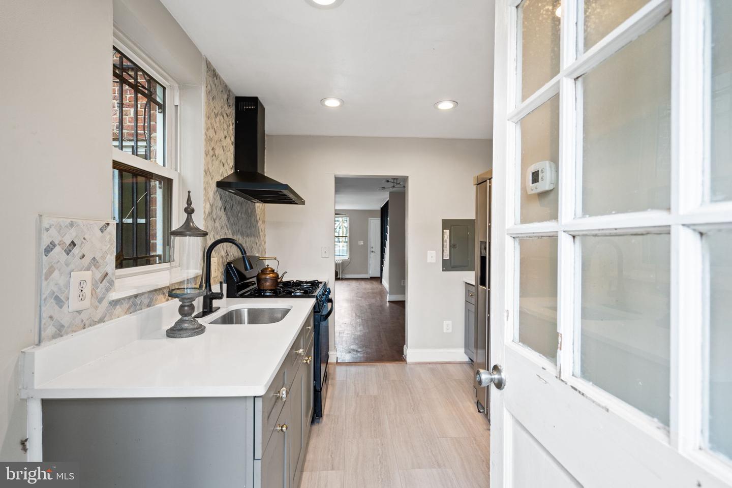 1848 CAPITOL AVE NE, WASHINGTON, District Of Columbia 20002, 3 Bedrooms Bedrooms, ,2 BathroomsBathrooms,Residential,For sale,1848 CAPITOL AVE NE,DCDC2234288 MLS # DCDC2234288