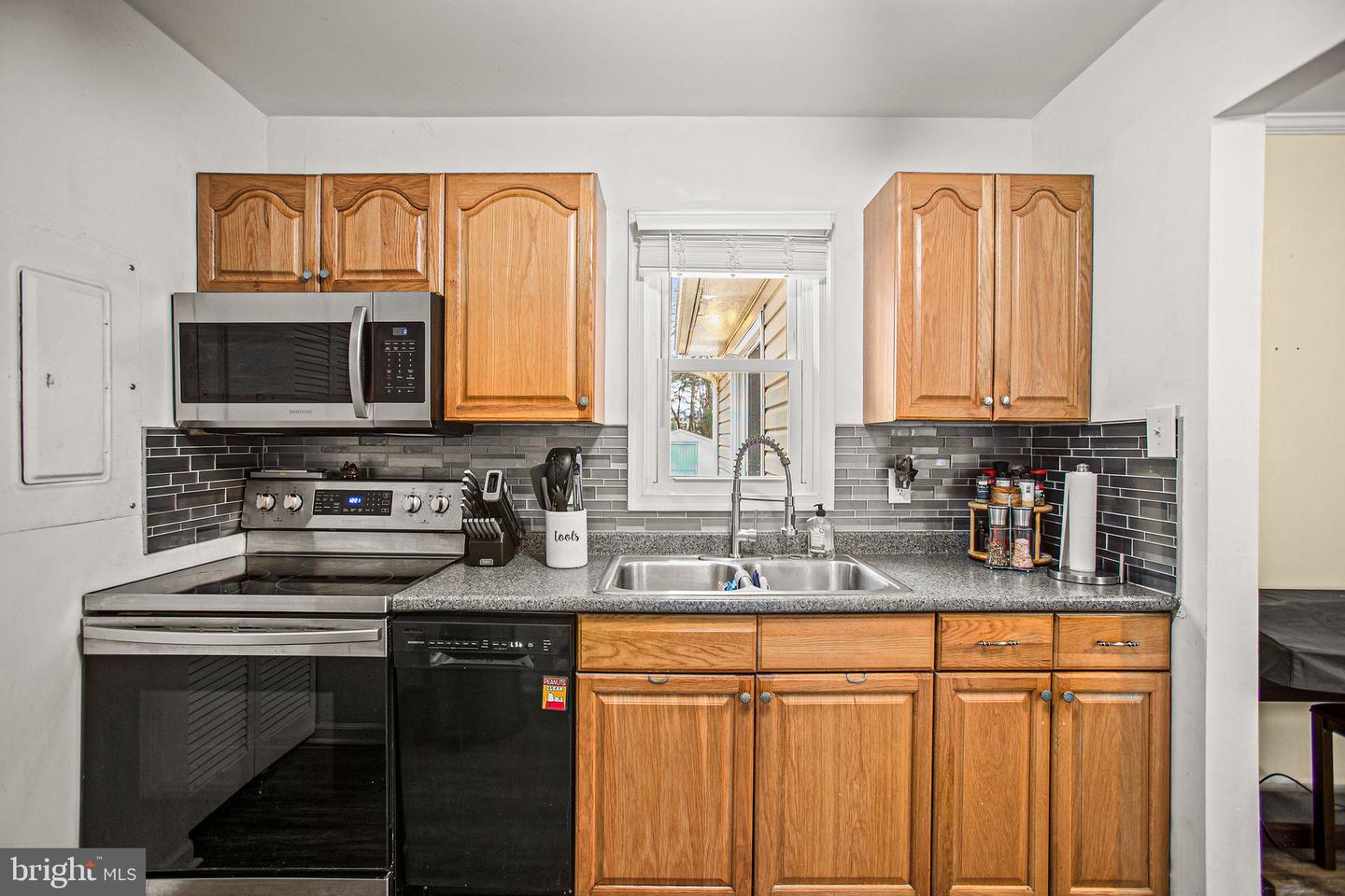 10400 HILLSIDE LN, FREDERICKSBURG, Virginia 22408, 3 Bedrooms Bedrooms, ,2 BathroomsBathrooms,Residential,For sale,10400 HILLSIDE LN,VASP2038046 MLS # VASP2038046