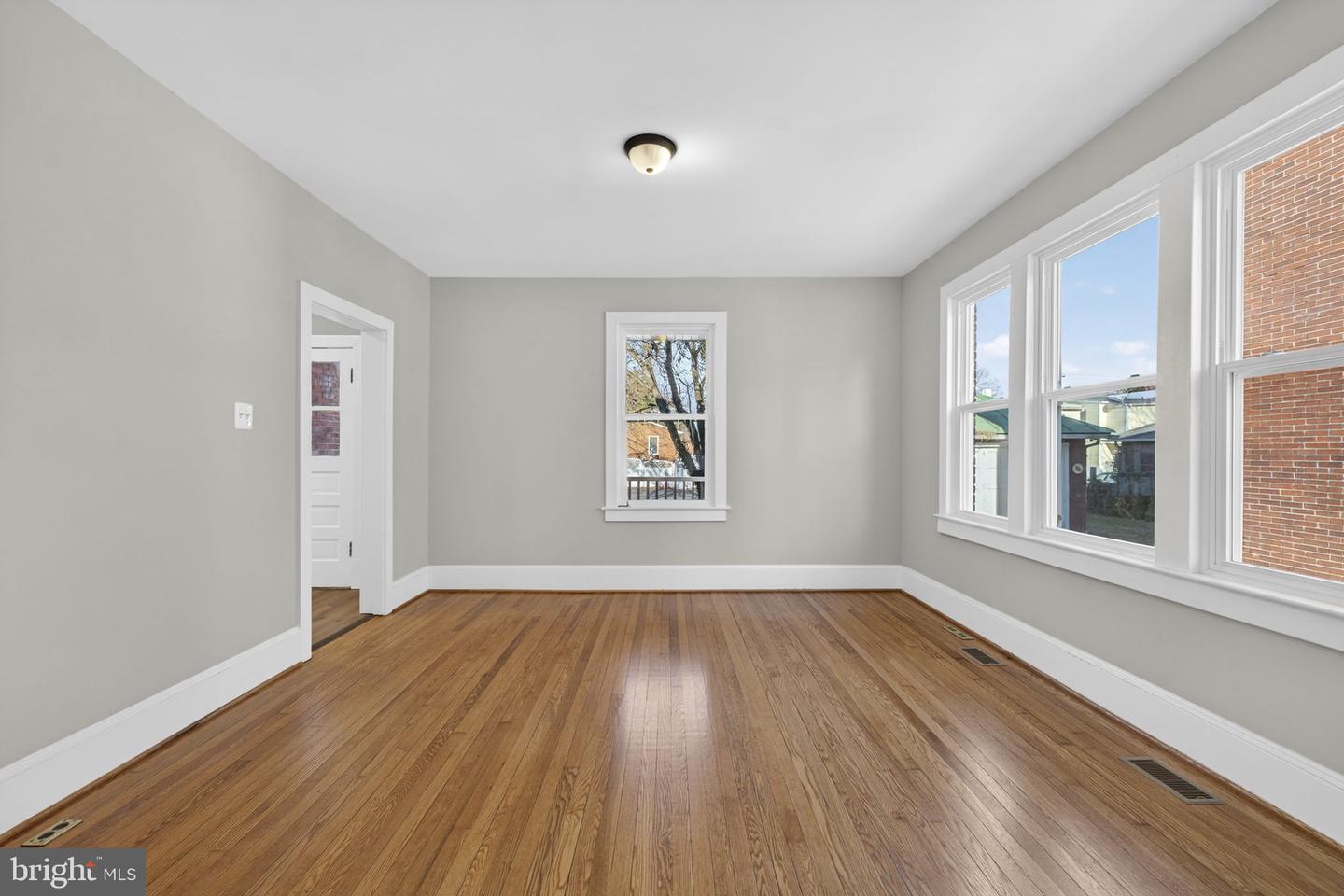 318 E PICCADILLY ST, WINCHESTER, Virginia 22601, 4 Bedrooms Bedrooms, ,1 BathroomBathrooms,Residential,For sale,318 E PICCADILLY ST,VAWI2009582 MLS # VAWI2009582 318 E PICCADILLY ST, WINCHESTER, Virginia 22601, 4 Bedrooms Bedrooms, ,1 BathroomBathrooms,Residential,For sale,318 E PICCADILLY ST,VAWI2009582 MLS # VAWI2009582