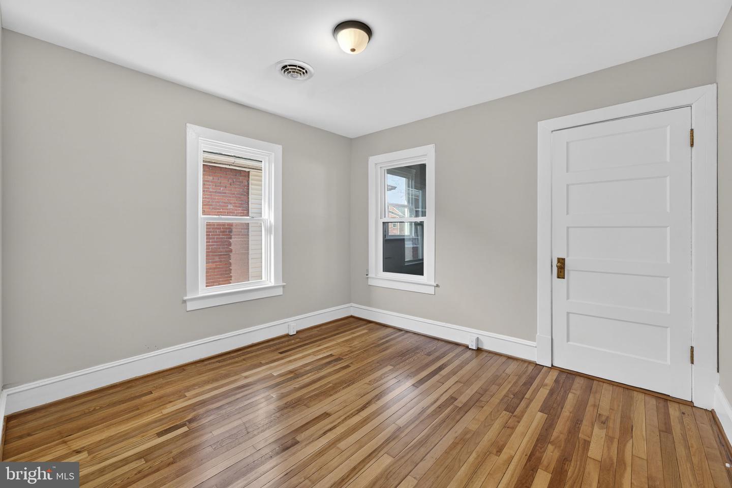 318 E PICCADILLY ST, WINCHESTER, Virginia 22601, 4 Bedrooms Bedrooms, ,1 BathroomBathrooms,Residential,For sale,318 E PICCADILLY ST,VAWI2009582 MLS # VAWI2009582 318 E PICCADILLY ST, WINCHESTER, Virginia 22601, 4 Bedrooms Bedrooms, ,1 BathroomBathrooms,Residential,For sale,318 E PICCADILLY ST,VAWI2009582 MLS # VAWI2009582