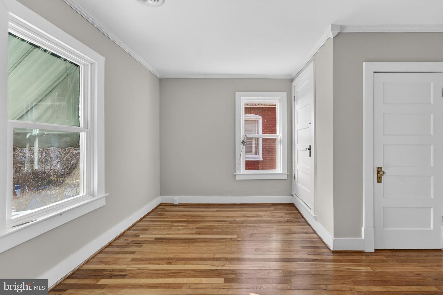 318 E PICCADILLY ST, WINCHESTER, Virginia 22601, 4 Bedrooms Bedrooms, ,1 BathroomBathrooms,Residential,For sale,318 E PICCADILLY ST,VAWI2009582 MLS # VAWI2009582 318 E PICCADILLY ST, WINCHESTER, Virginia 22601, 4 Bedrooms Bedrooms, ,1 BathroomBathrooms,Residential,For sale,318 E PICCADILLY ST,VAWI2009582 MLS # VAWI2009582