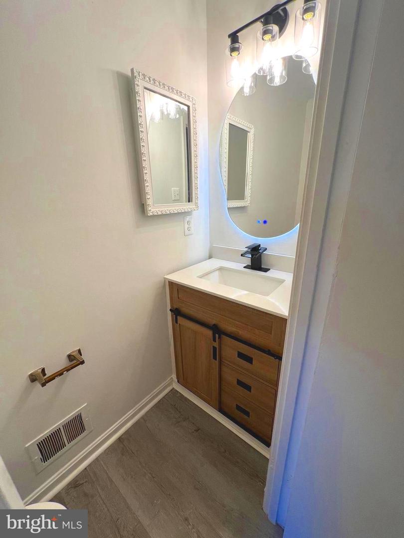 5907 WOOD SORRELS CT, BURKE, Virginia 22015, 3 Bedrooms Bedrooms, ,3 BathroomsBathrooms,Residential,For sale,5907 WOOD SORRELS CT,VAFX2281834 MLS # VAFX2281834