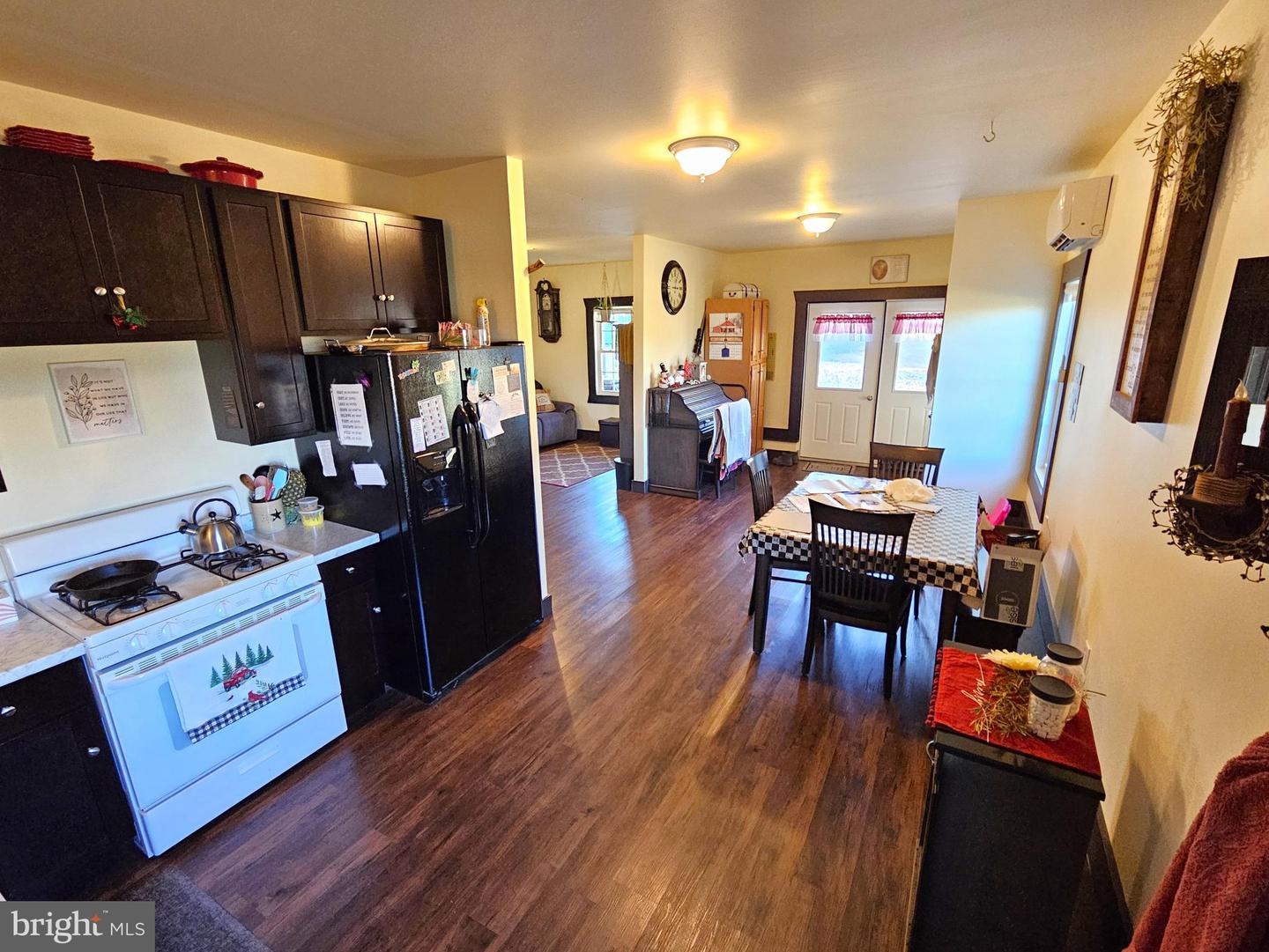 3814 S CONSTITUTION RTE, DILLWYN, Virginia 23936, 3 Bedrooms Bedrooms, 6 Rooms Rooms,1 BathroomBathrooms,Residential,For sale,3814 S CONSTITUTION RTE,VABH2000250 MLS # VABH2000250 3814 S CONSTITUTION RTE, DILLWYN, Virginia 23936, 3 Bedrooms Bedrooms, 6 Rooms Rooms,1 BathroomBathrooms,Residential,For sale,3814 S CONSTITUTION RTE,VABH2000250 MLS # VABH2000250