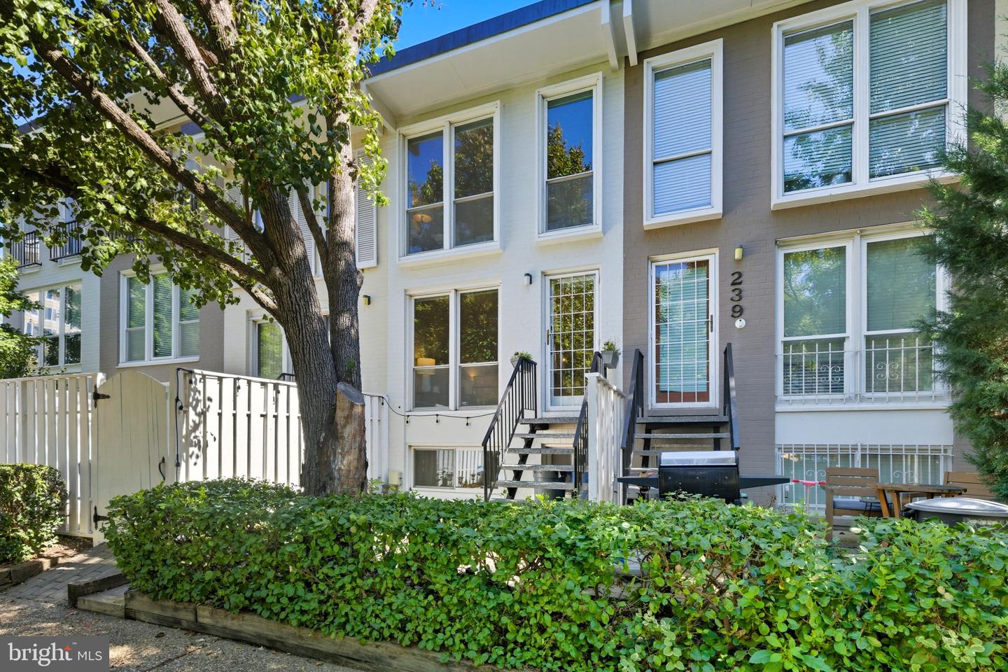 237 G ST SW #120, WASHINGTON, District Of Columbia 20024, 3 Bedrooms Bedrooms, ,2 BathroomsBathrooms,Residential,For sale,237 G ST SW #120,DCDC2234452 MLS # DCDC2234452 237 G ST SW #120, WASHINGTON, District Of Columbia 20024, 3 Bedrooms Bedrooms, ,2 BathroomsBathrooms,Residential,For sale,237 G ST SW #120,DCDC2234452 MLS # DCDC2234452