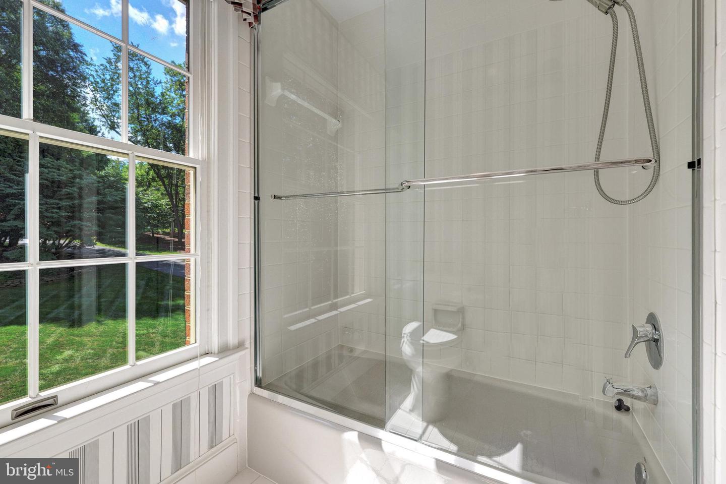 8014 GREENWICH WOODS DR, MCLEAN, Virginia 22102, 6 Bedrooms Bedrooms, ,4 BathroomsBathrooms,Residential,For sale,8014 GREENWICH WOODS DR,VAFX2282144 MLS # VAFX2282144 8014 GREENWICH WOODS DR, MCLEAN, Virginia 22102, 6 Bedrooms Bedrooms, ,4 BathroomsBathrooms,Residential,For sale,8014 GREENWICH WOODS DR,VAFX2282144 MLS # VAFX2282144