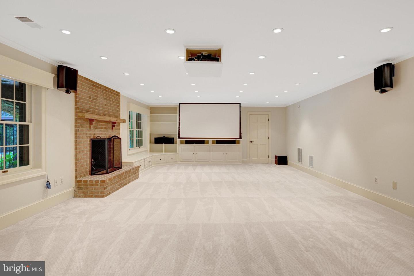 8014 GREENWICH WOODS DR, MCLEAN, Virginia 22102, 6 Bedrooms Bedrooms, ,4 BathroomsBathrooms,Residential,For sale,8014 GREENWICH WOODS DR,VAFX2282144 MLS # VAFX2282144 8014 GREENWICH WOODS DR, MCLEAN, Virginia 22102, 6 Bedrooms Bedrooms, ,4 BathroomsBathrooms,Residential,For sale,8014 GREENWICH WOODS DR,VAFX2282144 MLS # VAFX2282144