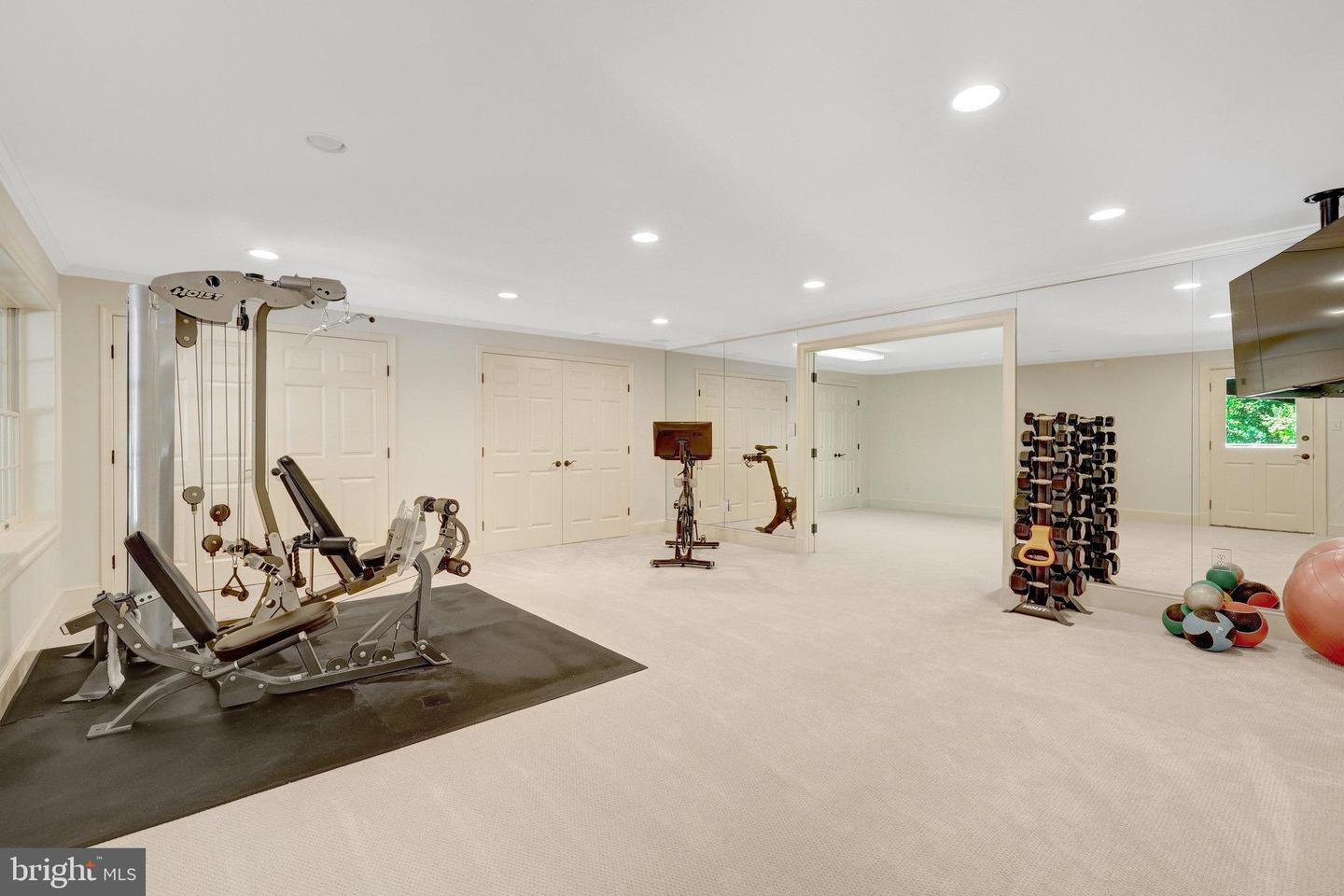 8014 GREENWICH WOODS DR, MCLEAN, Virginia 22102, 6 Bedrooms Bedrooms, ,4 BathroomsBathrooms,Residential,For sale,8014 GREENWICH WOODS DR,VAFX2282144 MLS # VAFX2282144 8014 GREENWICH WOODS DR, MCLEAN, Virginia 22102, 6 Bedrooms Bedrooms, ,4 BathroomsBathrooms,Residential,For sale,8014 GREENWICH WOODS DR,VAFX2282144 MLS # VAFX2282144