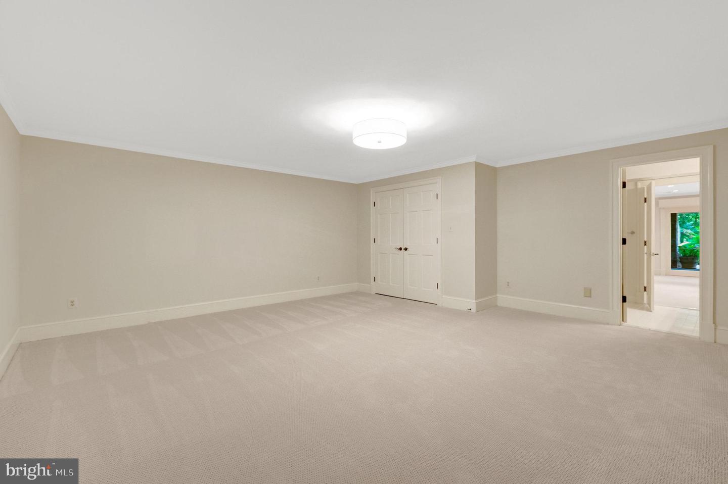 8014 GREENWICH WOODS DR, MCLEAN, Virginia 22102, 6 Bedrooms Bedrooms, ,4 BathroomsBathrooms,Residential,For sale,8014 GREENWICH WOODS DR,VAFX2282144 MLS # VAFX2282144 8014 GREENWICH WOODS DR, MCLEAN, Virginia 22102, 6 Bedrooms Bedrooms, ,4 BathroomsBathrooms,Residential,For sale,8014 GREENWICH WOODS DR,VAFX2282144 MLS # VAFX2282144