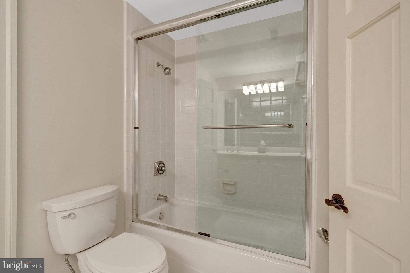 8014 GREENWICH WOODS DR, MCLEAN, Virginia 22102, 6 Bedrooms Bedrooms, ,4 BathroomsBathrooms,Residential,For sale,8014 GREENWICH WOODS DR,VAFX2282144 MLS # VAFX2282144 8014 GREENWICH WOODS DR, MCLEAN, Virginia 22102, 6 Bedrooms Bedrooms, ,4 BathroomsBathrooms,Residential,For sale,8014 GREENWICH WOODS DR,VAFX2282144 MLS # VAFX2282144