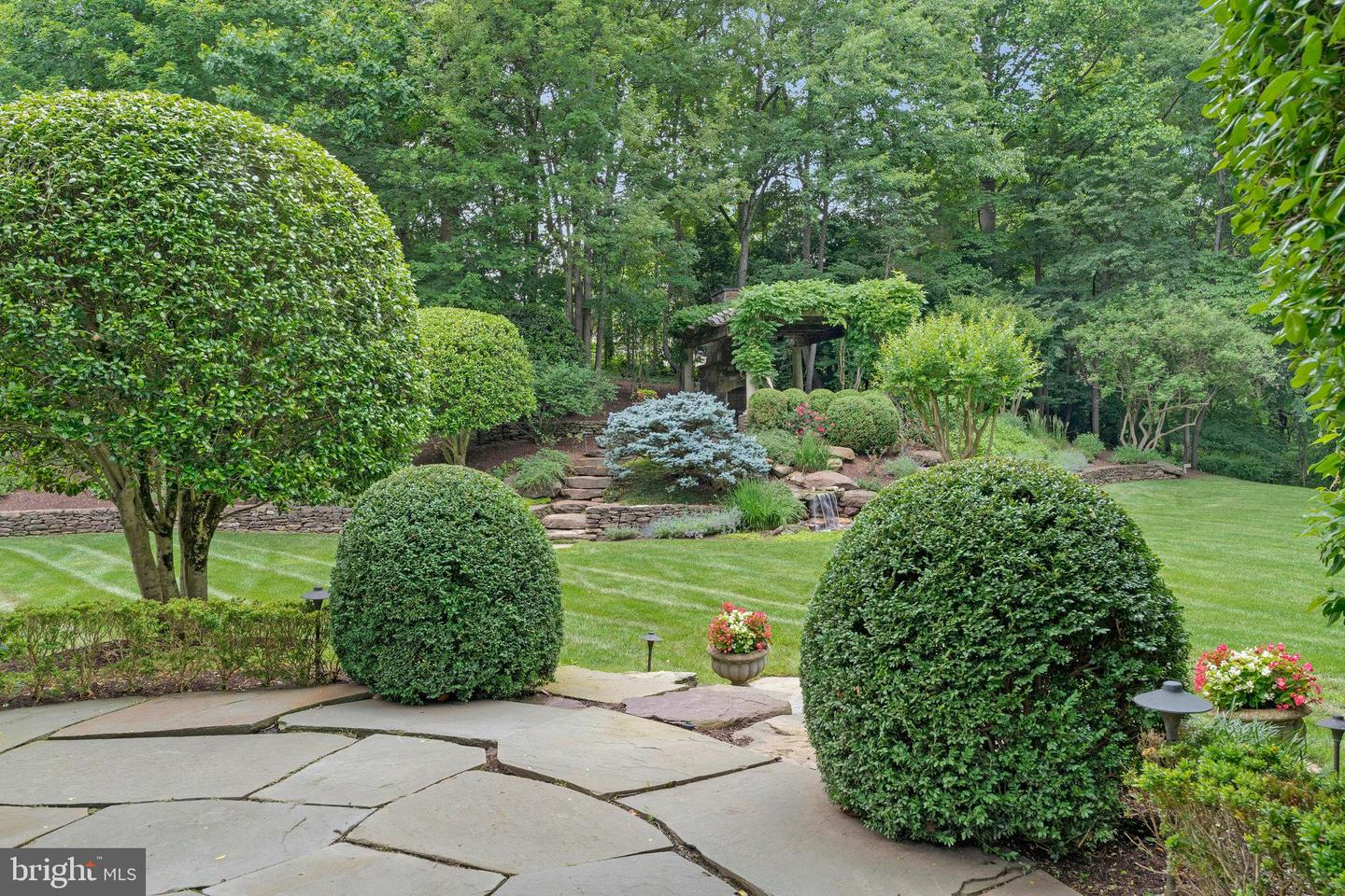 8014 GREENWICH WOODS DR, MCLEAN, Virginia 22102, 6 Bedrooms Bedrooms, ,4 BathroomsBathrooms,Residential,For sale,8014 GREENWICH WOODS DR,VAFX2282144 MLS # VAFX2282144 8014 GREENWICH WOODS DR, MCLEAN, Virginia 22102, 6 Bedrooms Bedrooms, ,4 BathroomsBathrooms,Residential,For sale,8014 GREENWICH WOODS DR,VAFX2282144 MLS # VAFX2282144