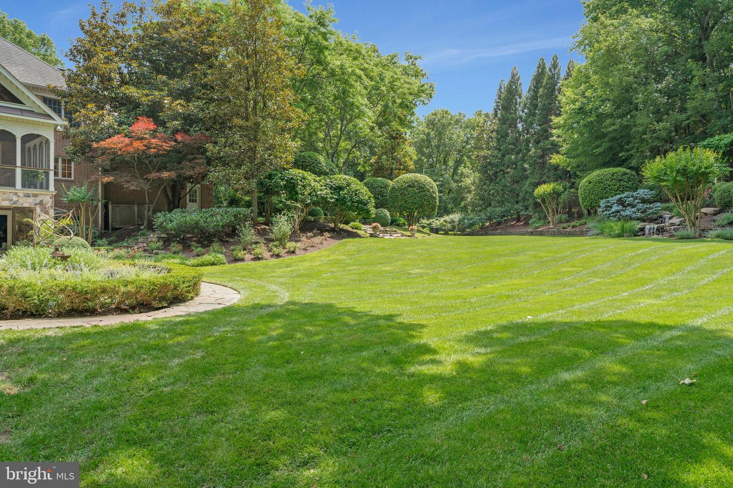 8014 GREENWICH WOODS DR, MCLEAN, Virginia 22102, 6 Bedrooms Bedrooms, ,4 BathroomsBathrooms,Residential,For sale,8014 GREENWICH WOODS DR,VAFX2282144 MLS # VAFX2282144 8014 GREENWICH WOODS DR, MCLEAN, Virginia 22102, 6 Bedrooms Bedrooms, ,4 BathroomsBathrooms,Residential,For sale,8014 GREENWICH WOODS DR,VAFX2282144 MLS # VAFX2282144