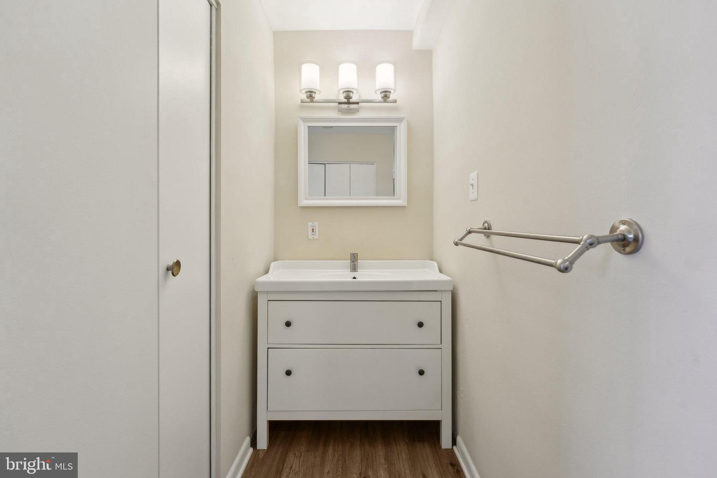1830 COLUMBIA PIKE #409, ARLINGTON, Virginia 22204, ,1 BathroomBathrooms,Residential,For sale,1830 COLUMBIA PIKE #409,VAAR2066794 MLS # VAAR2066794 1830 COLUMBIA PIKE #409, ARLINGTON, Virginia 22204, ,1 BathroomBathrooms,Residential,For sale,1830 COLUMBIA PIKE #409,VAAR2066794 MLS # VAAR2066794
