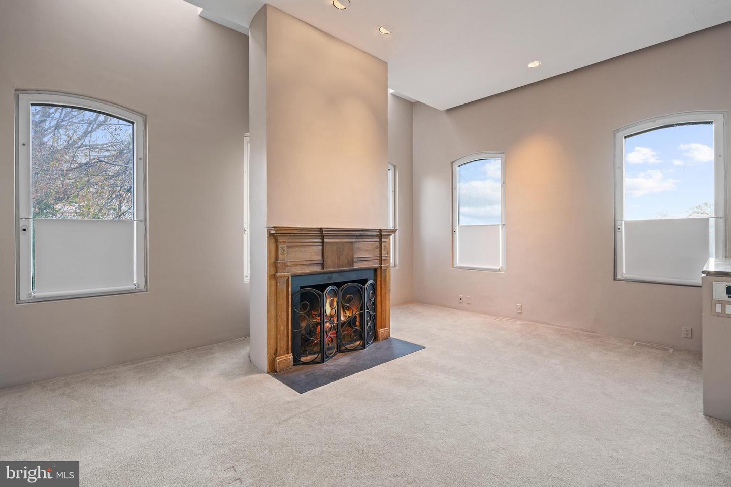 901 26TH ST NW, WASHINGTON, District Of Columbia 20037, 2 Bedrooms Bedrooms, ,2 BathroomsBathrooms,Residential,For sale,901 26TH ST NW,DCDC2234614 MLS # DCDC2234614 901 26TH ST NW, WASHINGTON, District Of Columbia 20037, 2 Bedrooms Bedrooms, ,2 BathroomsBathrooms,Residential,For sale,901 26TH ST NW,DCDC2234614 MLS # DCDC2234614