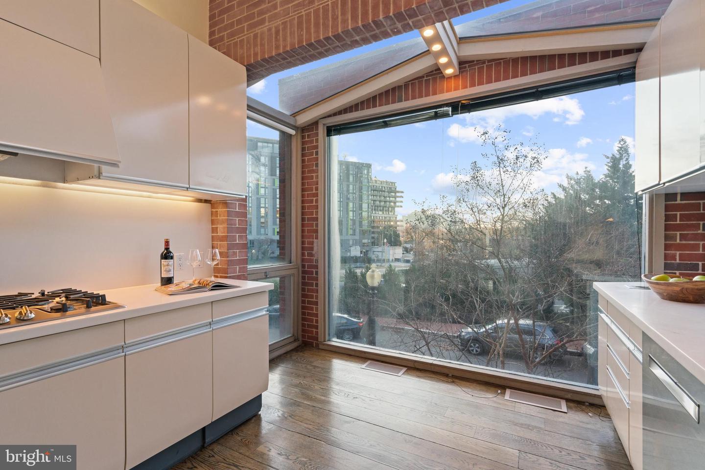 901 26TH ST NW, WASHINGTON, District Of Columbia 20037, 2 Bedrooms Bedrooms, ,2 BathroomsBathrooms,Residential,For sale,901 26TH ST NW,DCDC2234614 MLS # DCDC2234614 901 26TH ST NW, WASHINGTON, District Of Columbia 20037, 2 Bedrooms Bedrooms, ,2 BathroomsBathrooms,Residential,For sale,901 26TH ST NW,DCDC2234614 MLS # DCDC2234614