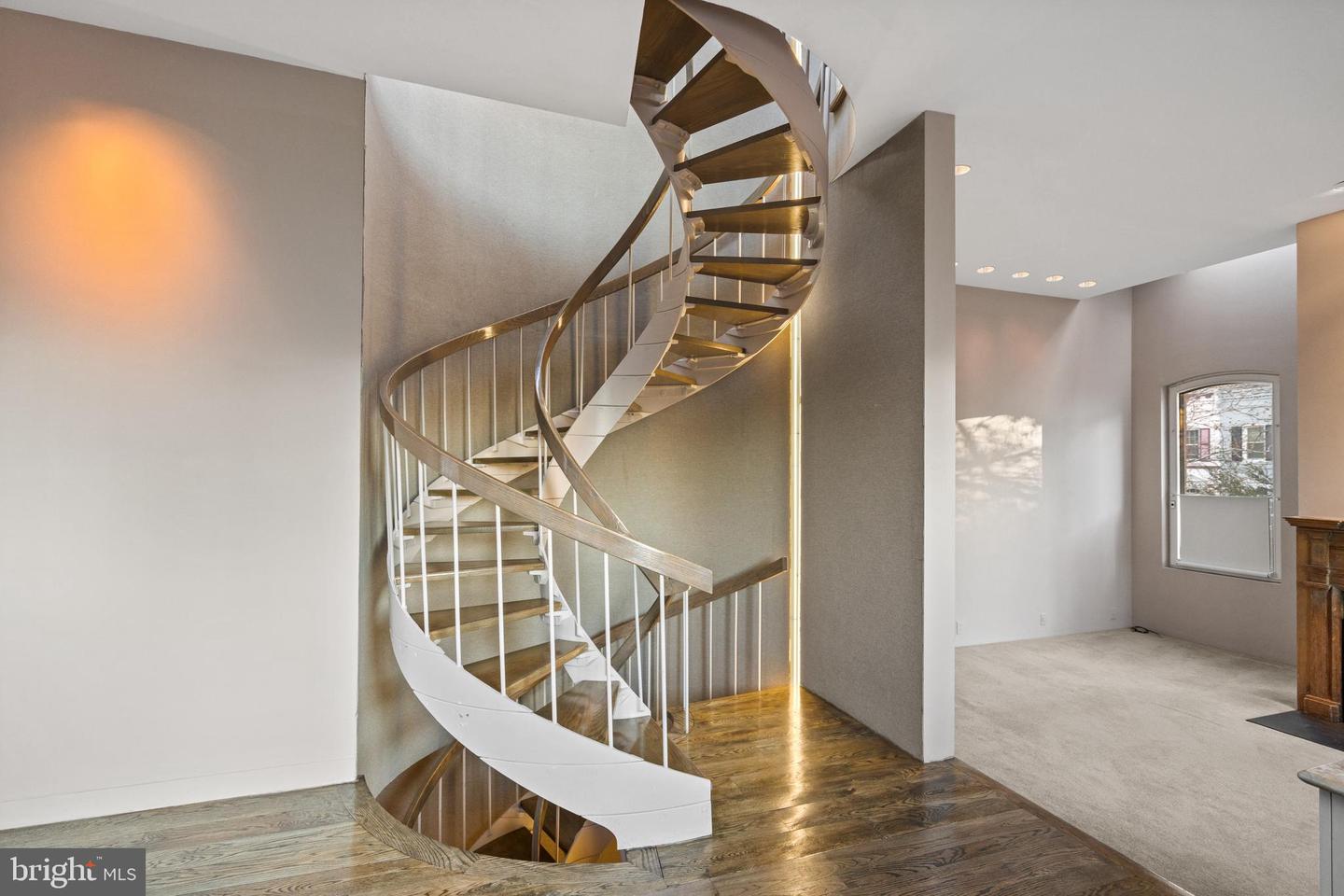 901 26TH ST NW, WASHINGTON, District Of Columbia 20037, 2 Bedrooms Bedrooms, ,2 BathroomsBathrooms,Residential,For sale,901 26TH ST NW,DCDC2234614 MLS # DCDC2234614 901 26TH ST NW, WASHINGTON, District Of Columbia 20037, 2 Bedrooms Bedrooms, ,2 BathroomsBathrooms,Residential,For sale,901 26TH ST NW,DCDC2234614 MLS # DCDC2234614