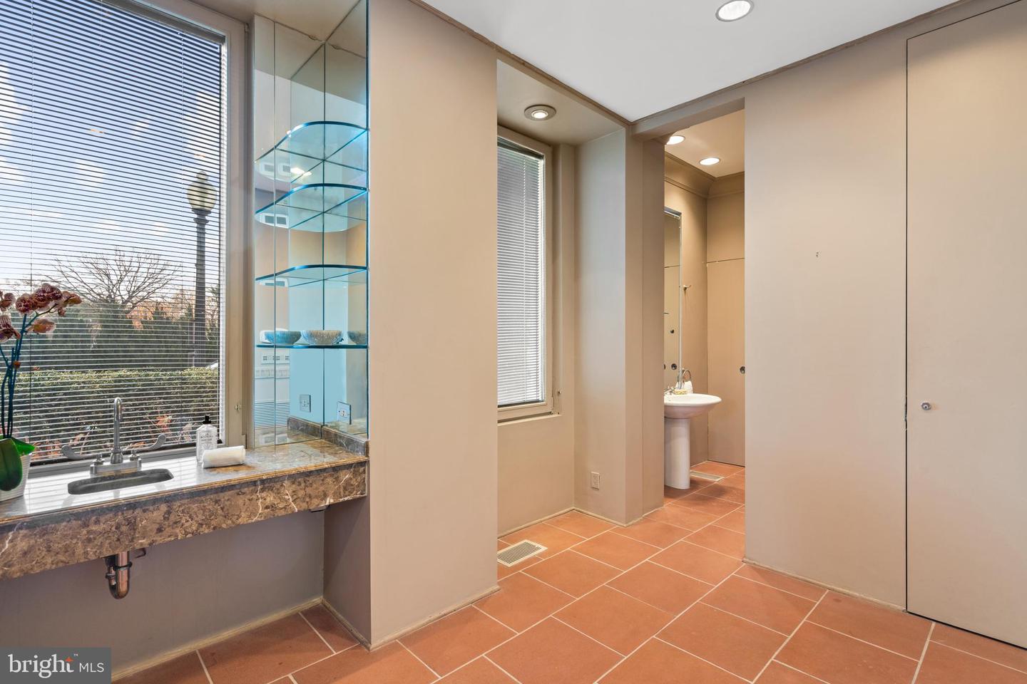 901 26TH ST NW, WASHINGTON, District Of Columbia 20037, 2 Bedrooms Bedrooms, ,2 BathroomsBathrooms,Residential,For sale,901 26TH ST NW,DCDC2234614 MLS # DCDC2234614 901 26TH ST NW, WASHINGTON, District Of Columbia 20037, 2 Bedrooms Bedrooms, ,2 BathroomsBathrooms,Residential,For sale,901 26TH ST NW,DCDC2234614 MLS # DCDC2234614