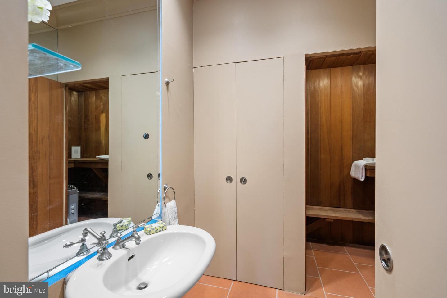 901 26TH ST NW, WASHINGTON, District Of Columbia 20037, 2 Bedrooms Bedrooms, ,2 BathroomsBathrooms,Residential,For sale,901 26TH ST NW,DCDC2234614 MLS # DCDC2234614 901 26TH ST NW, WASHINGTON, District Of Columbia 20037, 2 Bedrooms Bedrooms, ,2 BathroomsBathrooms,Residential,For sale,901 26TH ST NW,DCDC2234614 MLS # DCDC2234614