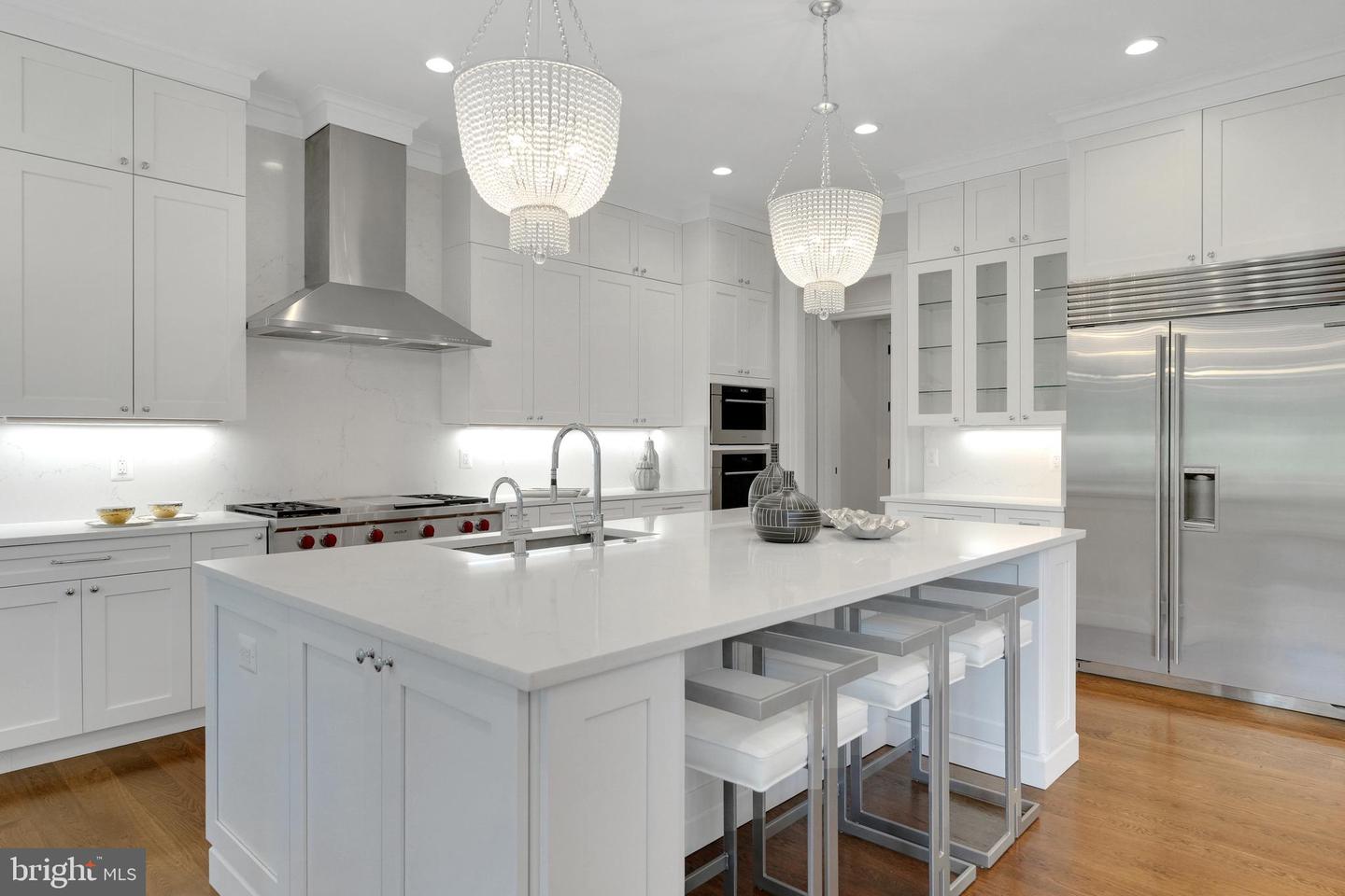 305 OLD COURTHOUSE RD NE, VIENNA, Virginia 22180, 8 Bedrooms Bedrooms, ,7 BathroomsBathrooms,Residential,For sale,305 OLD COURTHOUSE RD NE,VAFX2282098 MLS # VAFX2282098 305 OLD COURTHOUSE RD NE, VIENNA, Virginia 22180, 8 Bedrooms Bedrooms, ,7 BathroomsBathrooms,Residential,For sale,305 OLD COURTHOUSE RD NE,VAFX2282098 MLS # VAFX2282098