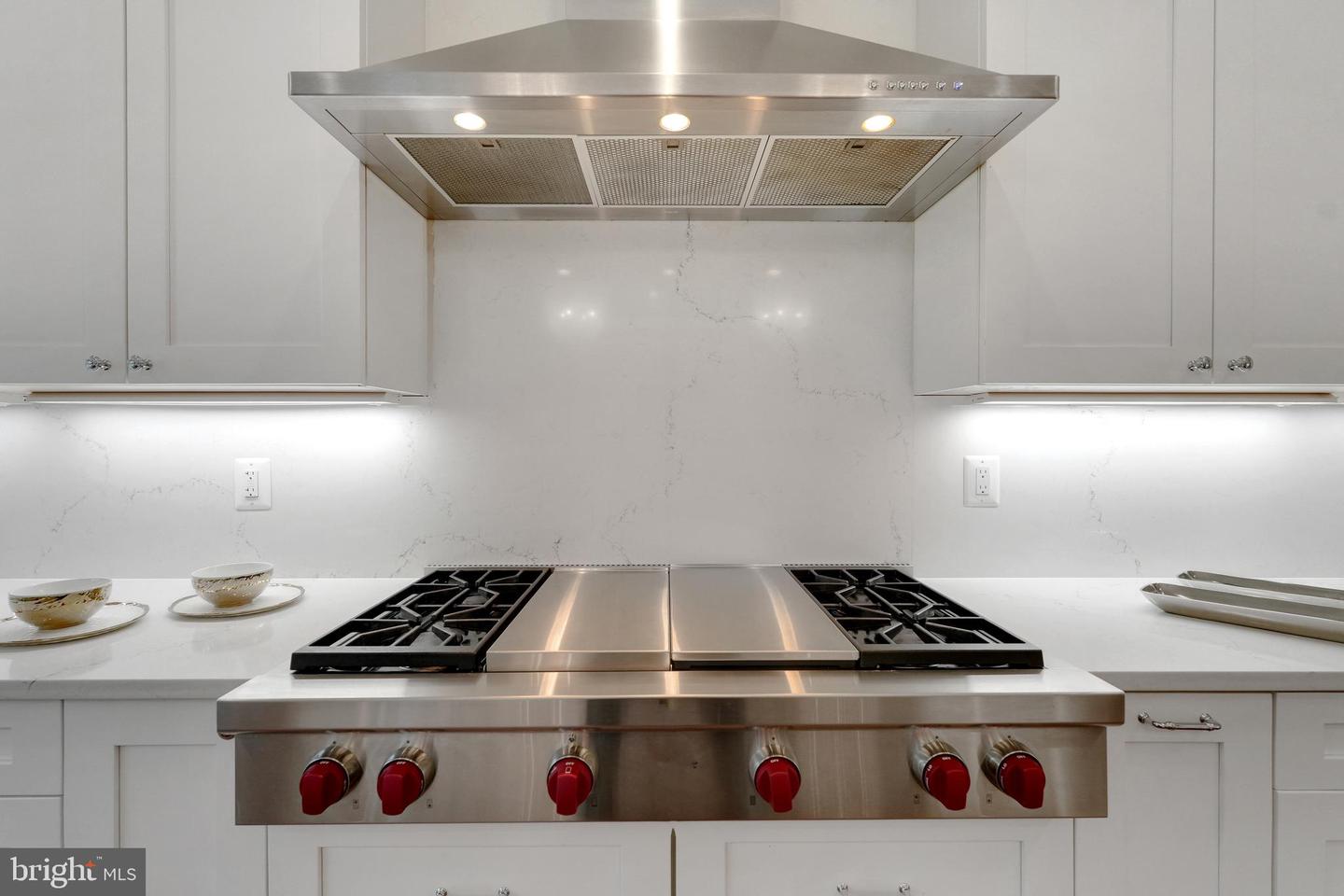 305 OLD COURTHOUSE RD NE, VIENNA, Virginia 22180, 8 Bedrooms Bedrooms, ,7 BathroomsBathrooms,Residential,For sale,305 OLD COURTHOUSE RD NE,VAFX2282098 MLS # VAFX2282098 305 OLD COURTHOUSE RD NE, VIENNA, Virginia 22180, 8 Bedrooms Bedrooms, ,7 BathroomsBathrooms,Residential,For sale,305 OLD COURTHOUSE RD NE,VAFX2282098 MLS # VAFX2282098