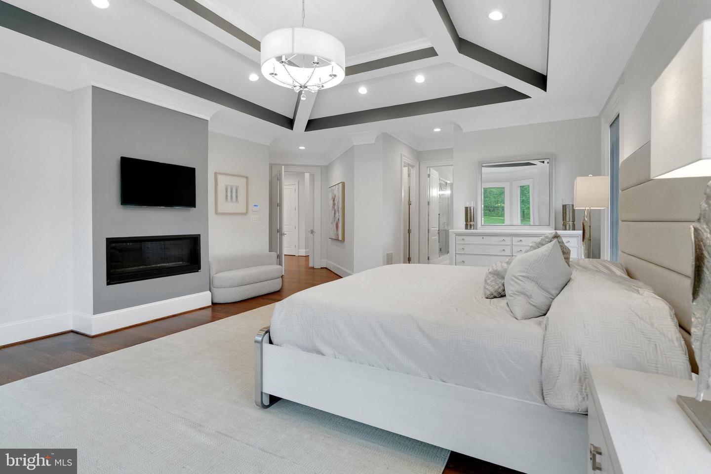 305 OLD COURTHOUSE RD NE, VIENNA, Virginia 22180, 8 Bedrooms Bedrooms, ,7 BathroomsBathrooms,Residential,For sale,305 OLD COURTHOUSE RD NE,VAFX2282098 MLS # VAFX2282098 305 OLD COURTHOUSE RD NE, VIENNA, Virginia 22180, 8 Bedrooms Bedrooms, ,7 BathroomsBathrooms,Residential,For sale,305 OLD COURTHOUSE RD NE,VAFX2282098 MLS # VAFX2282098