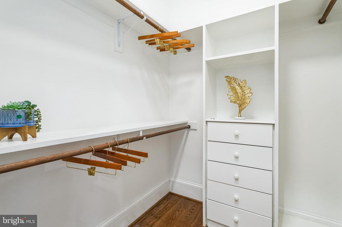 305 OLD COURTHOUSE RD NE, VIENNA, Virginia 22180, 8 Bedrooms Bedrooms, ,7 BathroomsBathrooms,Residential,For sale,305 OLD COURTHOUSE RD NE,VAFX2282098 MLS # VAFX2282098 305 OLD COURTHOUSE RD NE, VIENNA, Virginia 22180, 8 Bedrooms Bedrooms, ,7 BathroomsBathrooms,Residential,For sale,305 OLD COURTHOUSE RD NE,VAFX2282098 MLS # VAFX2282098