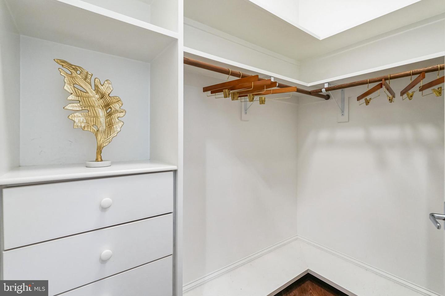 305 OLD COURTHOUSE RD NE, VIENNA, Virginia 22180, 8 Bedrooms Bedrooms, ,7 BathroomsBathrooms,Residential,For sale,305 OLD COURTHOUSE RD NE,VAFX2282098 MLS # VAFX2282098 305 OLD COURTHOUSE RD NE, VIENNA, Virginia 22180, 8 Bedrooms Bedrooms, ,7 BathroomsBathrooms,Residential,For sale,305 OLD COURTHOUSE RD NE,VAFX2282098 MLS # VAFX2282098