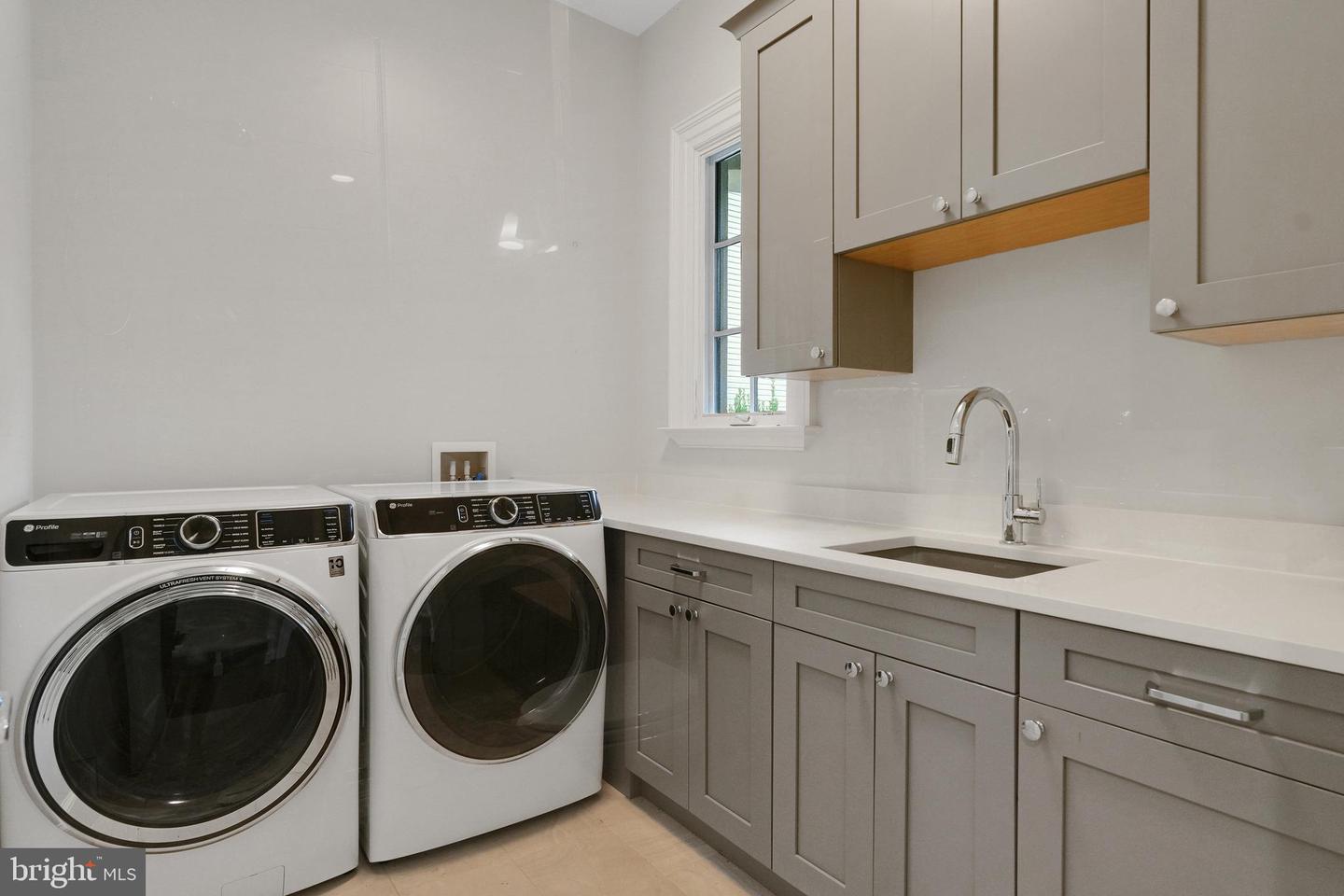 305 OLD COURTHOUSE RD NE, VIENNA, Virginia 22180, 8 Bedrooms Bedrooms, ,7 BathroomsBathrooms,Residential,For sale,305 OLD COURTHOUSE RD NE,VAFX2282098 MLS # VAFX2282098 305 OLD COURTHOUSE RD NE, VIENNA, Virginia 22180, 8 Bedrooms Bedrooms, ,7 BathroomsBathrooms,Residential,For sale,305 OLD COURTHOUSE RD NE,VAFX2282098 MLS # VAFX2282098