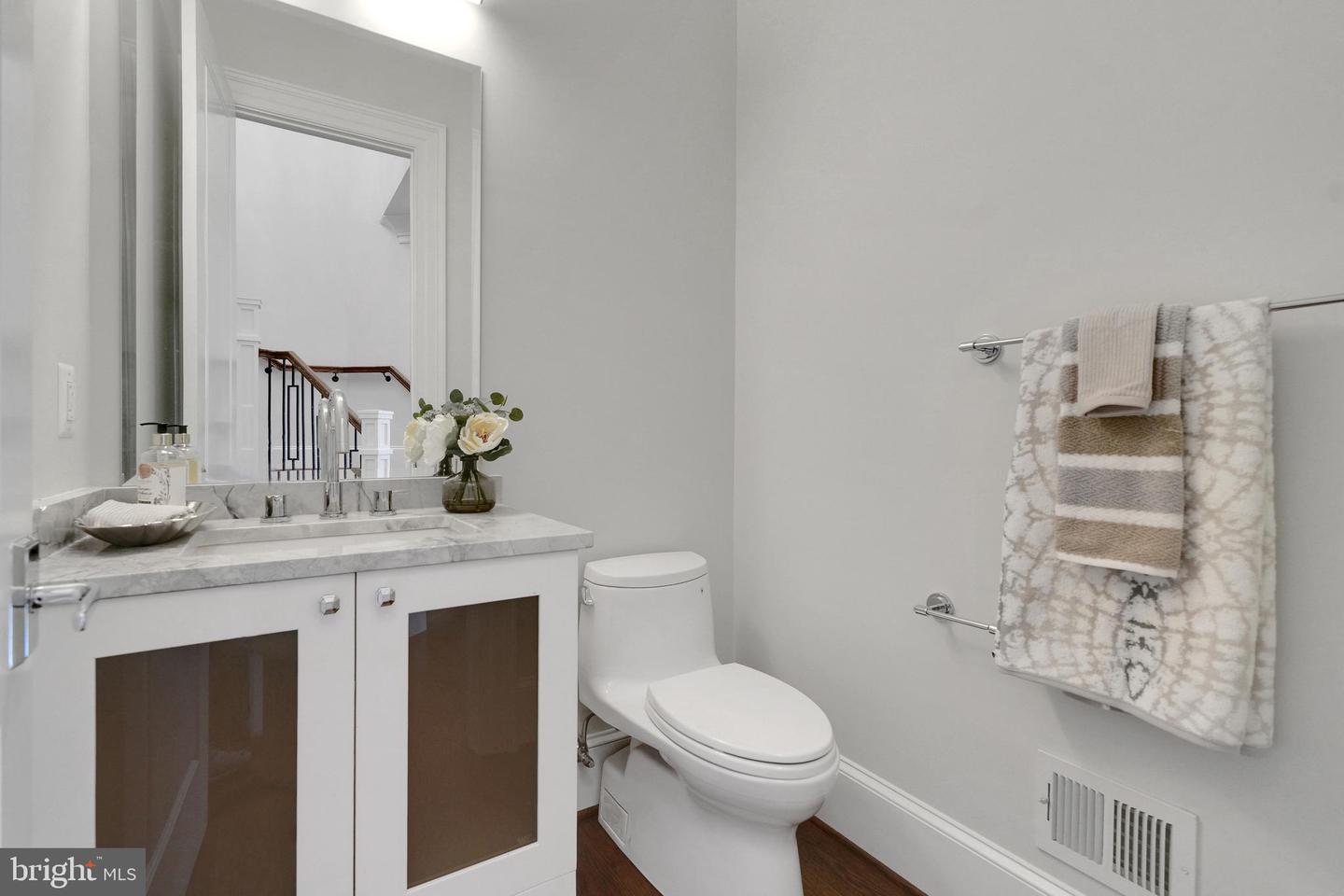 305 OLD COURTHOUSE RD NE, VIENNA, Virginia 22180, 8 Bedrooms Bedrooms, ,7 BathroomsBathrooms,Residential,For sale,305 OLD COURTHOUSE RD NE,VAFX2282098 MLS # VAFX2282098 305 OLD COURTHOUSE RD NE, VIENNA, Virginia 22180, 8 Bedrooms Bedrooms, ,7 BathroomsBathrooms,Residential,For sale,305 OLD COURTHOUSE RD NE,VAFX2282098 MLS # VAFX2282098