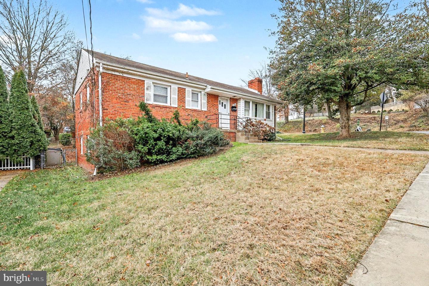 5940 4TH ST N, ARLINGTON, Virginia 22203, 4 Bedrooms Bedrooms, 12 Rooms Rooms,Residential,For sale,5940 4TH ST N,VAAR2066774 MLS # VAAR2066774 5940 4TH ST N, ARLINGTON, Virginia 22203, 4 Bedrooms Bedrooms, 12 Rooms Rooms,Residential,For sale,5940 4TH ST N,VAAR2066774 MLS # VAAR2066774