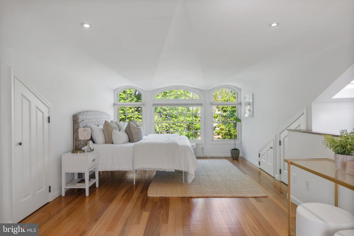 911 S LEE ST, ALEXANDRIA, Virginia 22314, 4 Bedrooms Bedrooms, ,3 BathroomsBathrooms,Residential,For sale,911 S LEE ST,VAAX2052320 MLS # VAAX2052320 911 S LEE ST, ALEXANDRIA, Virginia 22314, 4 Bedrooms Bedrooms, ,3 BathroomsBathrooms,Residential,For sale,911 S LEE ST,VAAX2052320 MLS # VAAX2052320