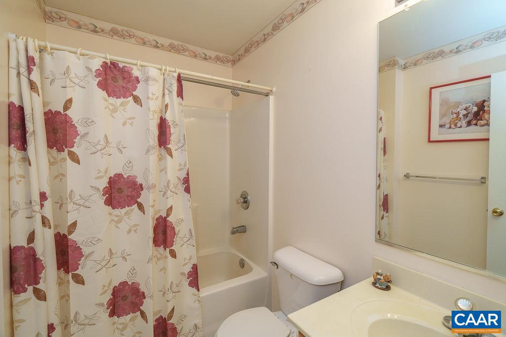 382 PATRICK HENRY PL, LOUISA, Virginia 23093, 3 Bedrooms Bedrooms, ,2 BathroomsBathrooms,Residential,For sale,382 PATRICK HENRY PL,671750 MLS # 671750 382 PATRICK HENRY PL, LOUISA, Virginia 23093, 3 Bedrooms Bedrooms, ,2 BathroomsBathrooms,Residential,For sale,382 PATRICK HENRY PL,671750 MLS # 671750