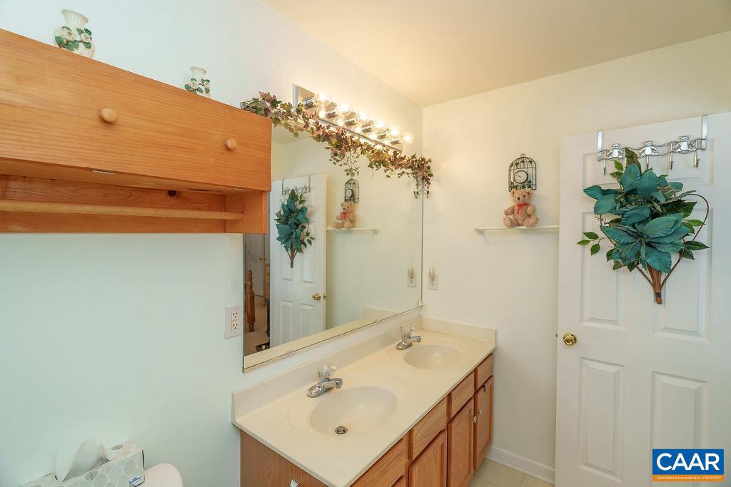 382 PATRICK HENRY PL, LOUISA, Virginia 23093, 3 Bedrooms Bedrooms, ,2 BathroomsBathrooms,Residential,For sale,382 PATRICK HENRY PL,671750 MLS # 671750 382 PATRICK HENRY PL, LOUISA, Virginia 23093, 3 Bedrooms Bedrooms, ,2 BathroomsBathrooms,Residential,For sale,382 PATRICK HENRY PL,671750 MLS # 671750