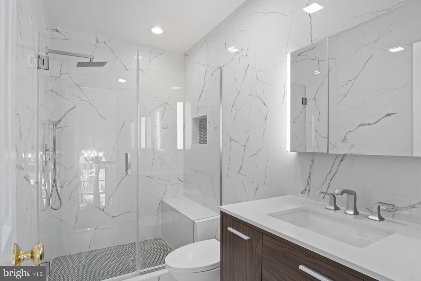 8017 TREVOR PL, VIENNA, Virginia 22182, 3 Bedrooms Bedrooms, ,2 BathroomsBathrooms,Residential,For sale,8017 TREVOR PL,VAFX2254840 MLS # VAFX2254840 8017 TREVOR PL, VIENNA, Virginia 22182, 3 Bedrooms Bedrooms, ,2 BathroomsBathrooms,Residential,For sale,8017 TREVOR PL,VAFX2254840 MLS # VAFX2254840