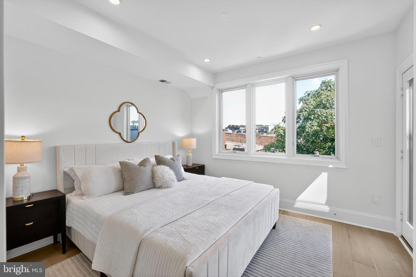 1335 11TH ST NW #PH2, WASHINGTON, District Of Columbia 20001, 3 Bedrooms Bedrooms, ,2 BathroomsBathrooms,Residential,For sale,1335 11TH ST NW #PH2,DCDC2224020 MLS # DCDC2224020 1335 11TH ST NW #PH2, WASHINGTON, District Of Columbia 20001, 3 Bedrooms Bedrooms, ,2 BathroomsBathrooms,Residential,For sale,1335 11TH ST NW #PH2,DCDC2224020 MLS # DCDC2224020