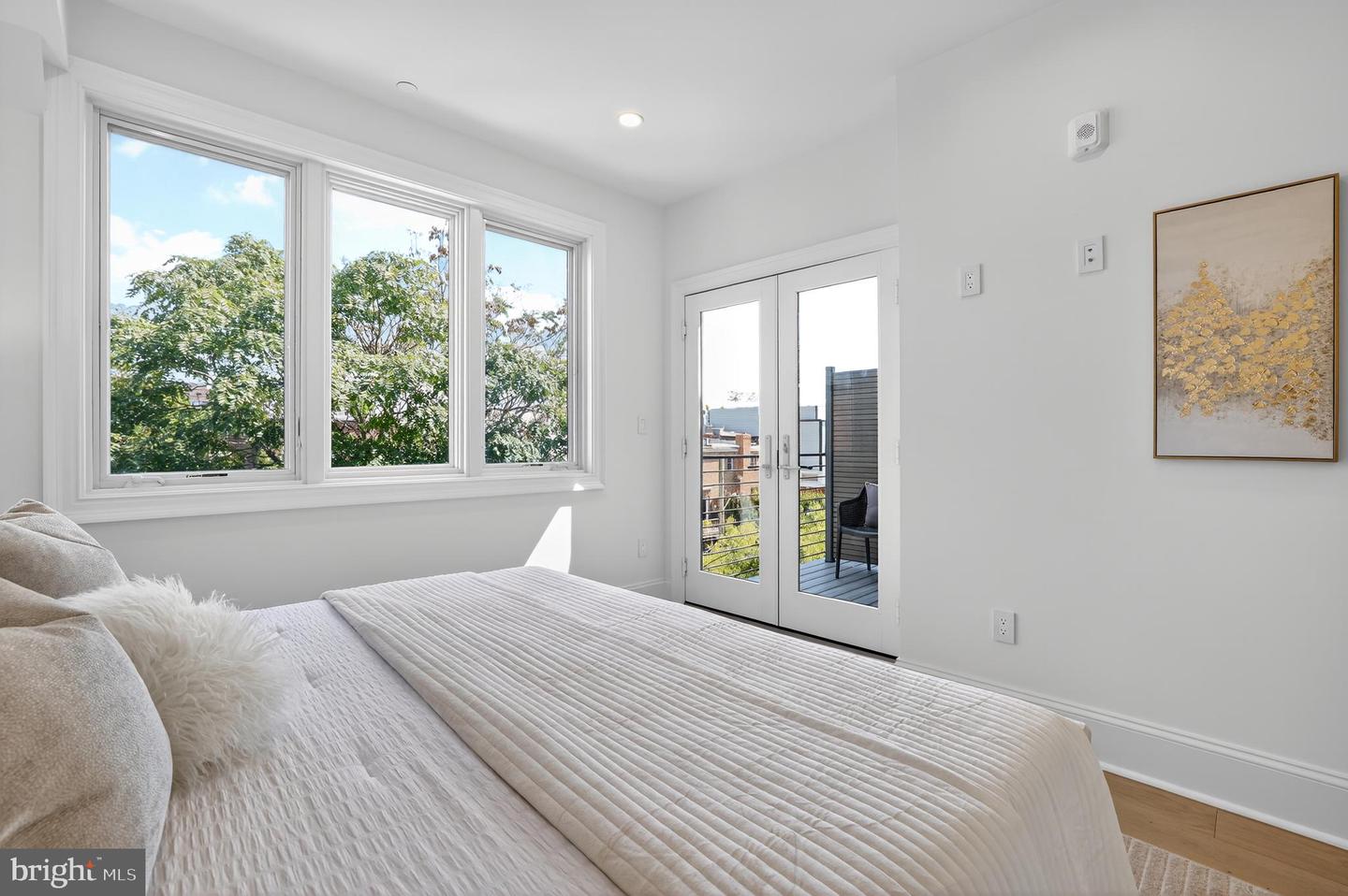 1335 11TH ST NW #PH2, WASHINGTON, District Of Columbia 20001, 3 Bedrooms Bedrooms, ,2 BathroomsBathrooms,Residential,For sale,1335 11TH ST NW #PH2,DCDC2224020 MLS # DCDC2224020 1335 11TH ST NW #PH2, WASHINGTON, District Of Columbia 20001, 3 Bedrooms Bedrooms, ,2 BathroomsBathrooms,Residential,For sale,1335 11TH ST NW #PH2,DCDC2224020 MLS # DCDC2224020