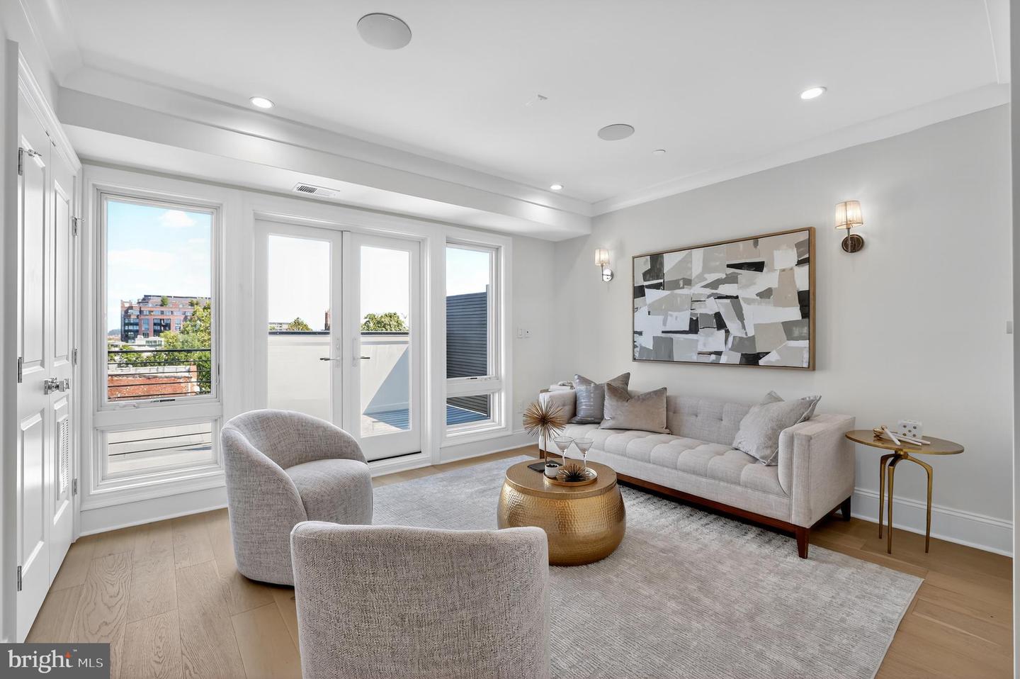 1335 11TH ST NW #PH2, WASHINGTON, District Of Columbia 20001, 3 Bedrooms Bedrooms, ,2 BathroomsBathrooms,Residential,For sale,1335 11TH ST NW #PH2,DCDC2224020 MLS # DCDC2224020 1335 11TH ST NW #PH2, WASHINGTON, District Of Columbia 20001, 3 Bedrooms Bedrooms, ,2 BathroomsBathrooms,Residential,For sale,1335 11TH ST NW #PH2,DCDC2224020 MLS # DCDC2224020