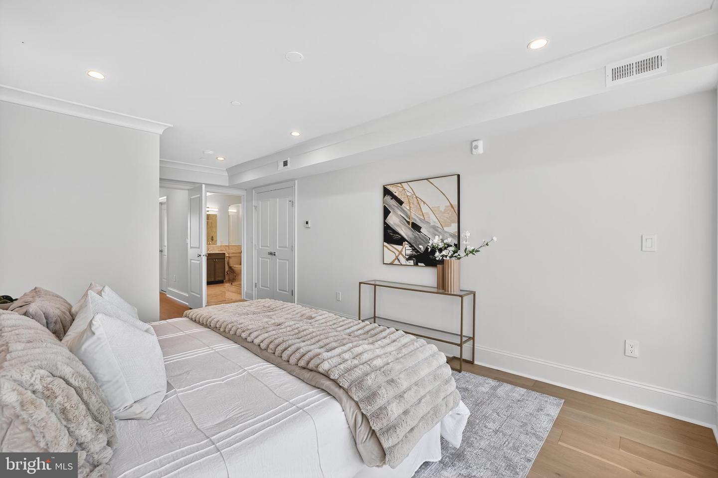 1335 11TH ST NW #PH2, WASHINGTON, District Of Columbia 20001, 3 Bedrooms Bedrooms, ,2 BathroomsBathrooms,Residential,For sale,1335 11TH ST NW #PH2,DCDC2224020 MLS # DCDC2224020 1335 11TH ST NW #PH2, WASHINGTON, District Of Columbia 20001, 3 Bedrooms Bedrooms, ,2 BathroomsBathrooms,Residential,For sale,1335 11TH ST NW #PH2,DCDC2224020 MLS # DCDC2224020