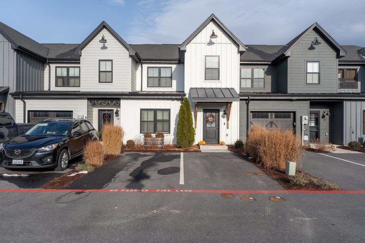 34 FIELD CT, BRIDGEWATER, Virginia 22812, 3 Bedrooms Bedrooms, ,2 BathroomsBathrooms,Residential,34 FIELD CT,671766 MLS # 671766 34 FIELD CT, BRIDGEWATER, Virginia 22812, 3 Bedrooms Bedrooms, ,2 BathroomsBathrooms,Residential,34 FIELD CT,671766 MLS # 671766