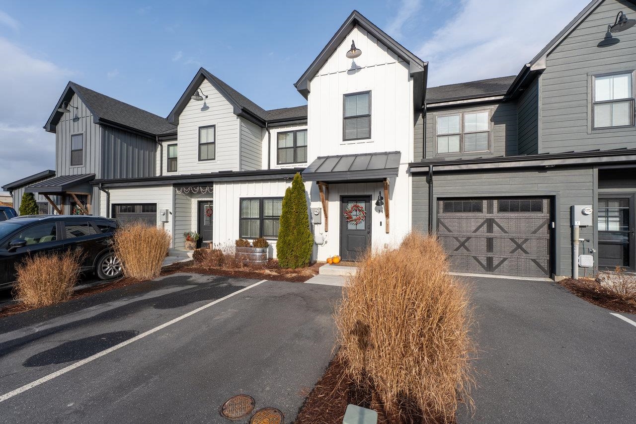 34 FIELD CT, BRIDGEWATER, Virginia 22812, 3 Bedrooms Bedrooms, ,2 BathroomsBathrooms,Residential,34 FIELD CT,671766 MLS # 671766 34 FIELD CT, BRIDGEWATER, Virginia 22812, 3 Bedrooms Bedrooms, ,2 BathroomsBathrooms,Residential,34 FIELD CT,671766 MLS # 671766