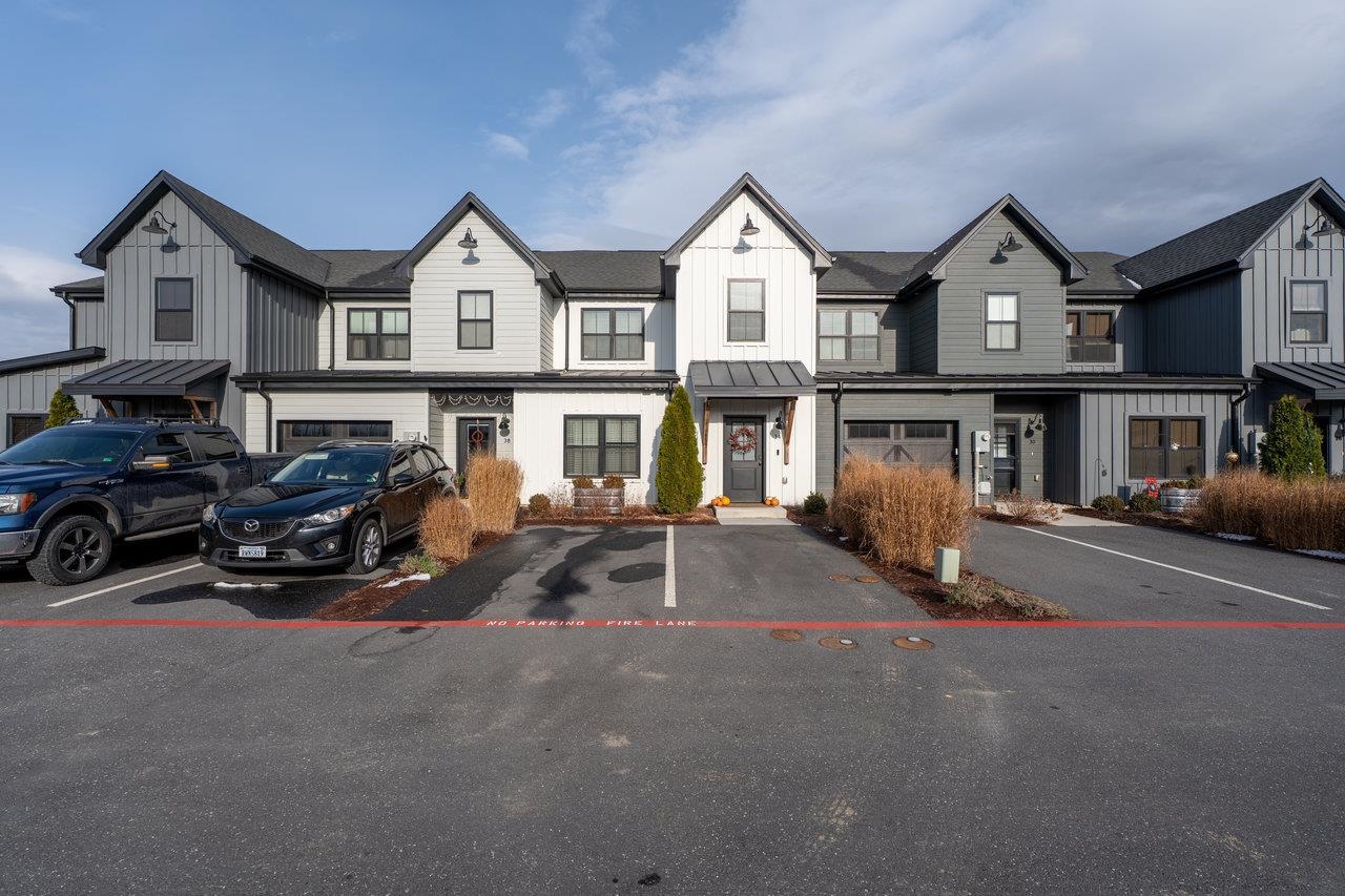 34 FIELD CT, BRIDGEWATER, Virginia 22812, 3 Bedrooms Bedrooms, ,2 BathroomsBathrooms,Residential,34 FIELD CT,671766 MLS # 671766 34 FIELD CT, BRIDGEWATER, Virginia 22812, 3 Bedrooms Bedrooms, ,2 BathroomsBathrooms,Residential,34 FIELD CT,671766 MLS # 671766