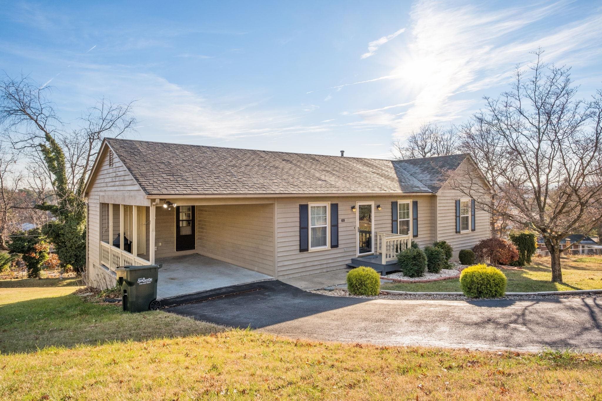 619 ESSEX DR, STAUNTON, Virginia 24401, 3 Bedrooms Bedrooms, ,2 BathroomsBathrooms,Residential,619 ESSEX DR,671771 MLS # 671771