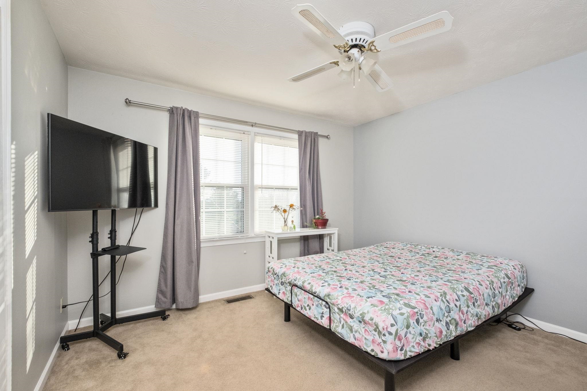 619 ESSEX DR, STAUNTON, Virginia 24401, 3 Bedrooms Bedrooms, ,2 BathroomsBathrooms,Residential,619 ESSEX DR,671771 MLS # 671771 619 ESSEX DR, STAUNTON, Virginia 24401, 3 Bedrooms Bedrooms, ,2 BathroomsBathrooms,Residential,619 ESSEX DR,671771 MLS # 671771