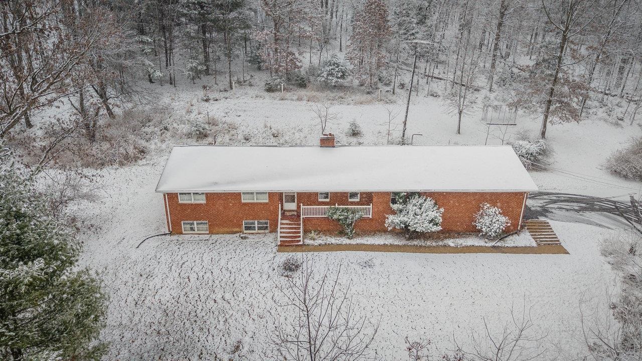 734 DICES SPRING RD, WEYERS CAVE, Virginia 24486, 3 Bedrooms Bedrooms, ,2 BathroomsBathrooms,Residential,734 DICES SPRING RD,671775 MLS # 671775 734 DICES SPRING RD, WEYERS CAVE, Virginia 24486, 3 Bedrooms Bedrooms, ,2 BathroomsBathrooms,Residential,734 DICES SPRING RD,671775 MLS # 671775