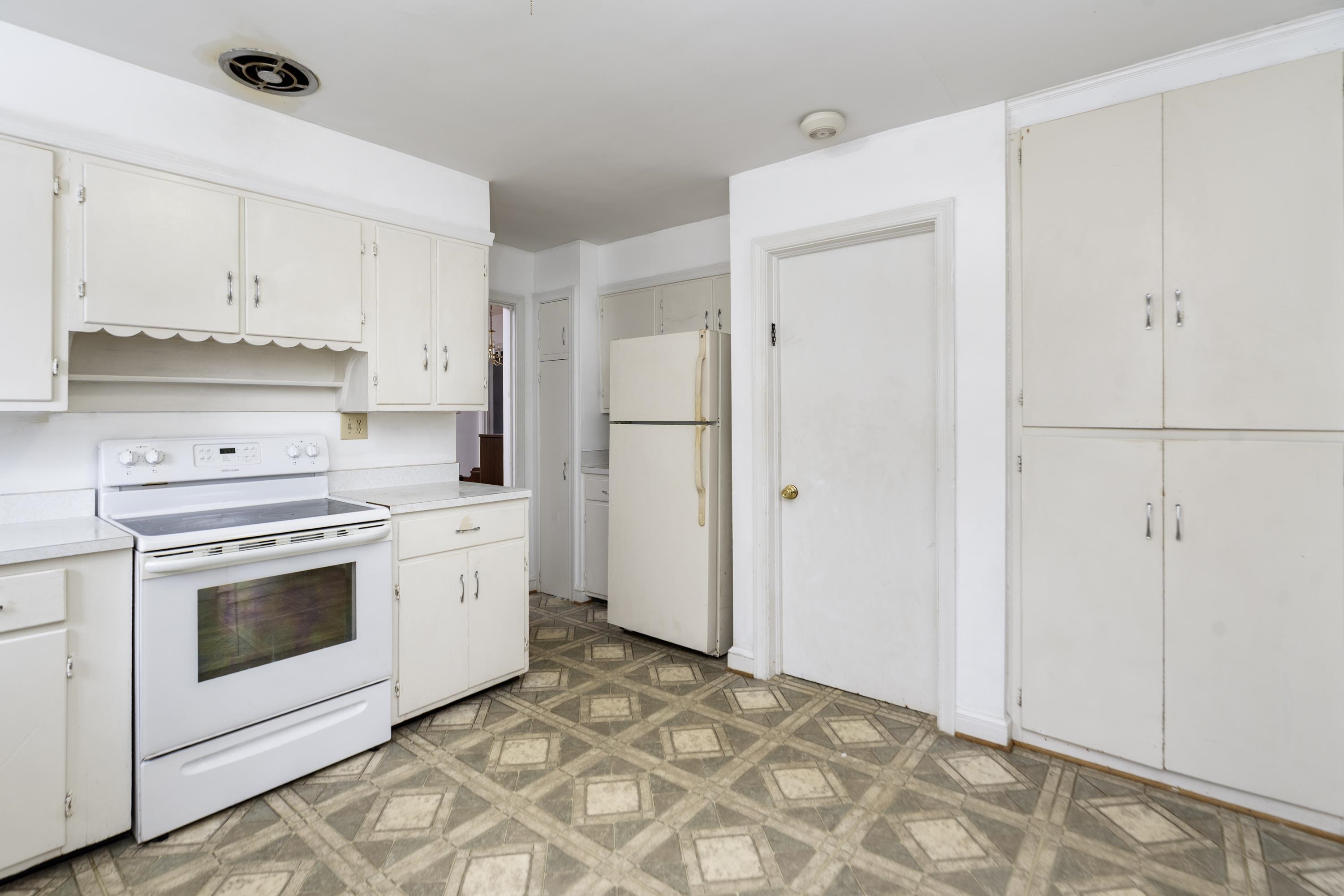 507 GAYMONT PL, STAUNTON, Virginia 24401, 4 Bedrooms Bedrooms, ,2 BathroomsBathrooms,Residential,507 GAYMONT PL,671777 MLS # 671777 507 GAYMONT PL, STAUNTON, Virginia 24401, 4 Bedrooms Bedrooms, ,2 BathroomsBathrooms,Residential,507 GAYMONT PL,671777 MLS # 671777