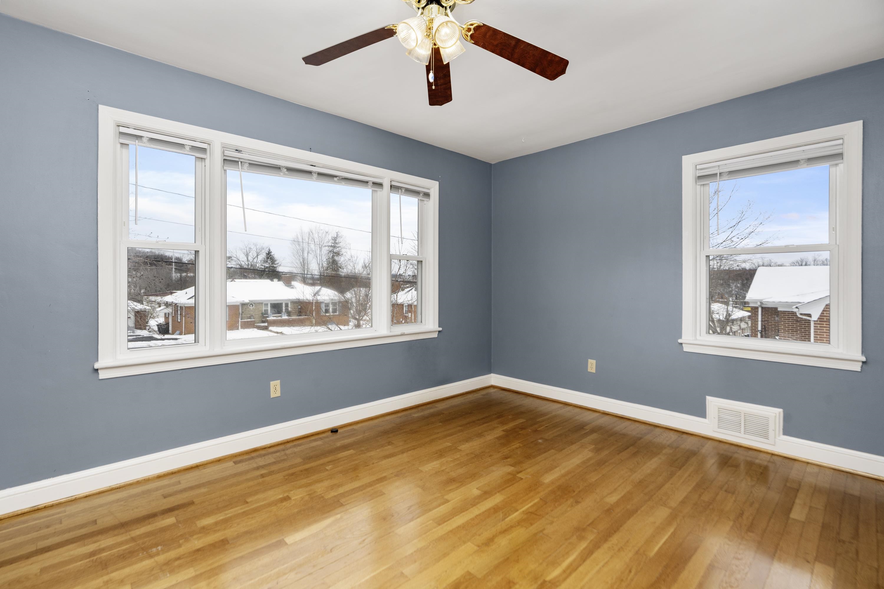 507 GAYMONT PL, STAUNTON, Virginia 24401, 4 Bedrooms Bedrooms, ,2 BathroomsBathrooms,Residential,507 GAYMONT PL,671777 MLS # 671777 507 GAYMONT PL, STAUNTON, Virginia 24401, 4 Bedrooms Bedrooms, ,2 BathroomsBathrooms,Residential,507 GAYMONT PL,671777 MLS # 671777