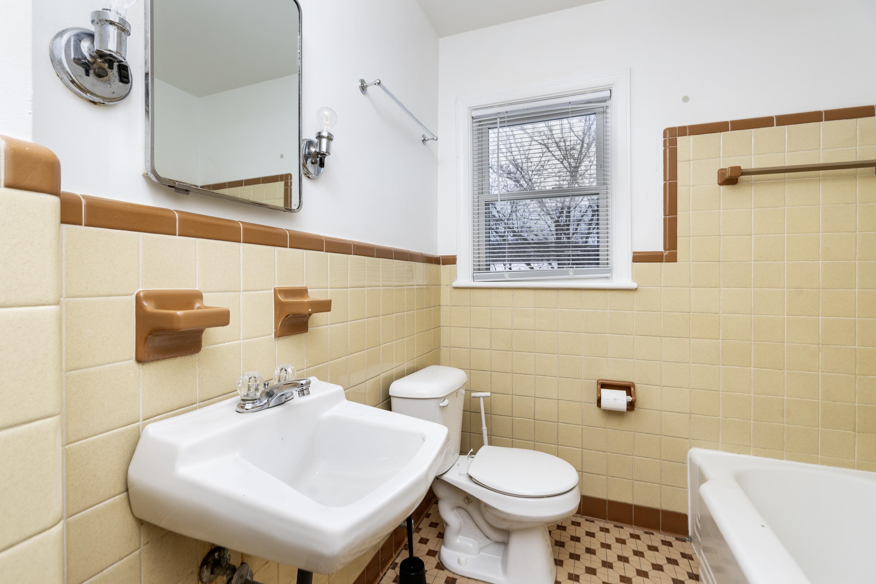 507 GAYMONT PL, STAUNTON, Virginia 24401, 4 Bedrooms Bedrooms, ,2 BathroomsBathrooms,Residential,507 GAYMONT PL,671777 MLS # 671777 507 GAYMONT PL, STAUNTON, Virginia 24401, 4 Bedrooms Bedrooms, ,2 BathroomsBathrooms,Residential,507 GAYMONT PL,671777 MLS # 671777