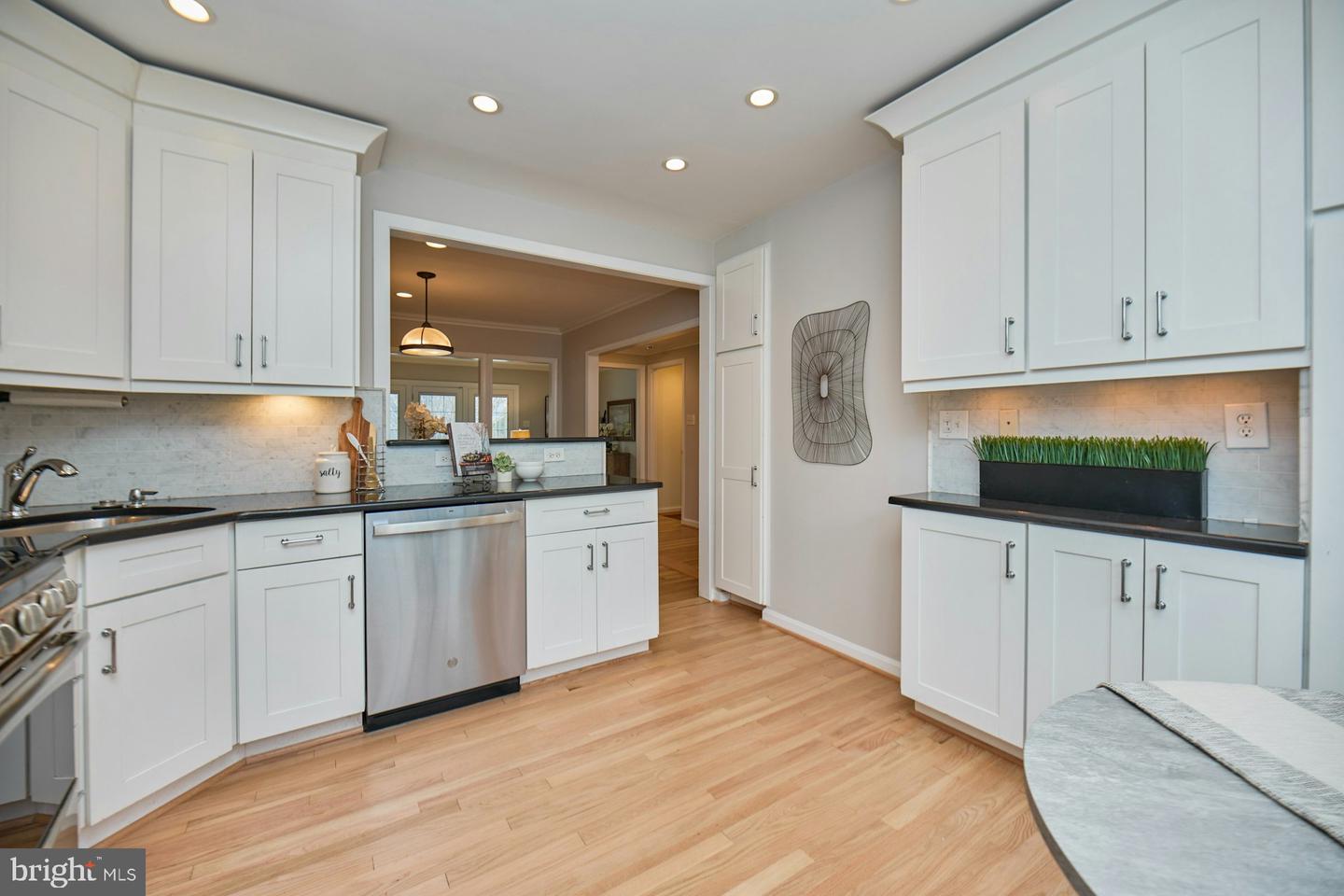 1120 KENSINGTON RD, MCLEAN, Virginia 22101, 4 Bedrooms Bedrooms, ,3 BathroomsBathrooms,Residential,For sale,1120 KENSINGTON RD,VAFX2276478 MLS # VAFX2276478 1120 KENSINGTON RD, MCLEAN, Virginia 22101, 4 Bedrooms Bedrooms, ,3 BathroomsBathrooms,Residential,For sale,1120 KENSINGTON RD,VAFX2276478 MLS # VAFX2276478